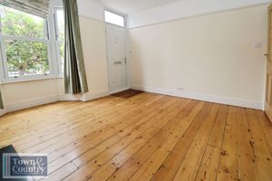 Ladysmith Avenue - click for photo gallery